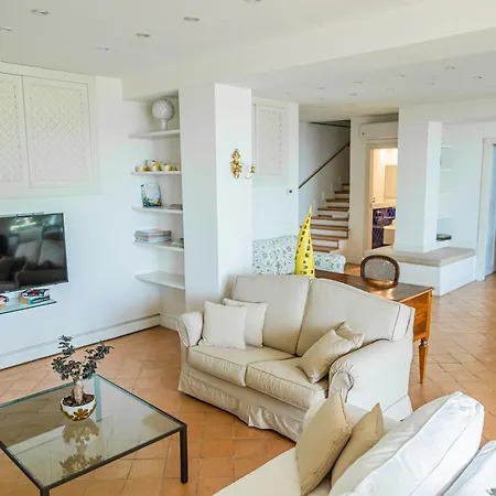 Lilia Holiday home *