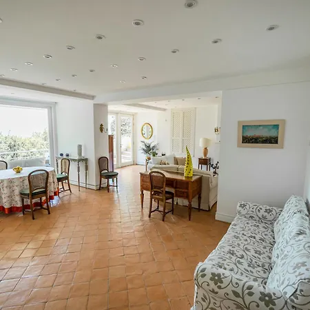 Lilia Holiday home